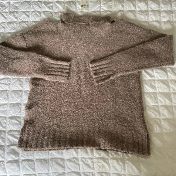 Anthropologie moth tan fuzzy cold shoulder sweater - Picture 8 of 8
